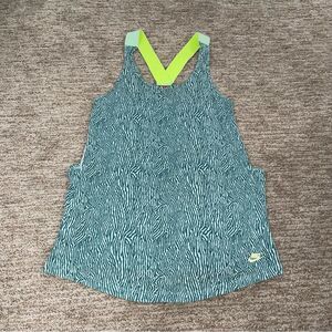 🏷️ 5 for $25 - Nike Tank